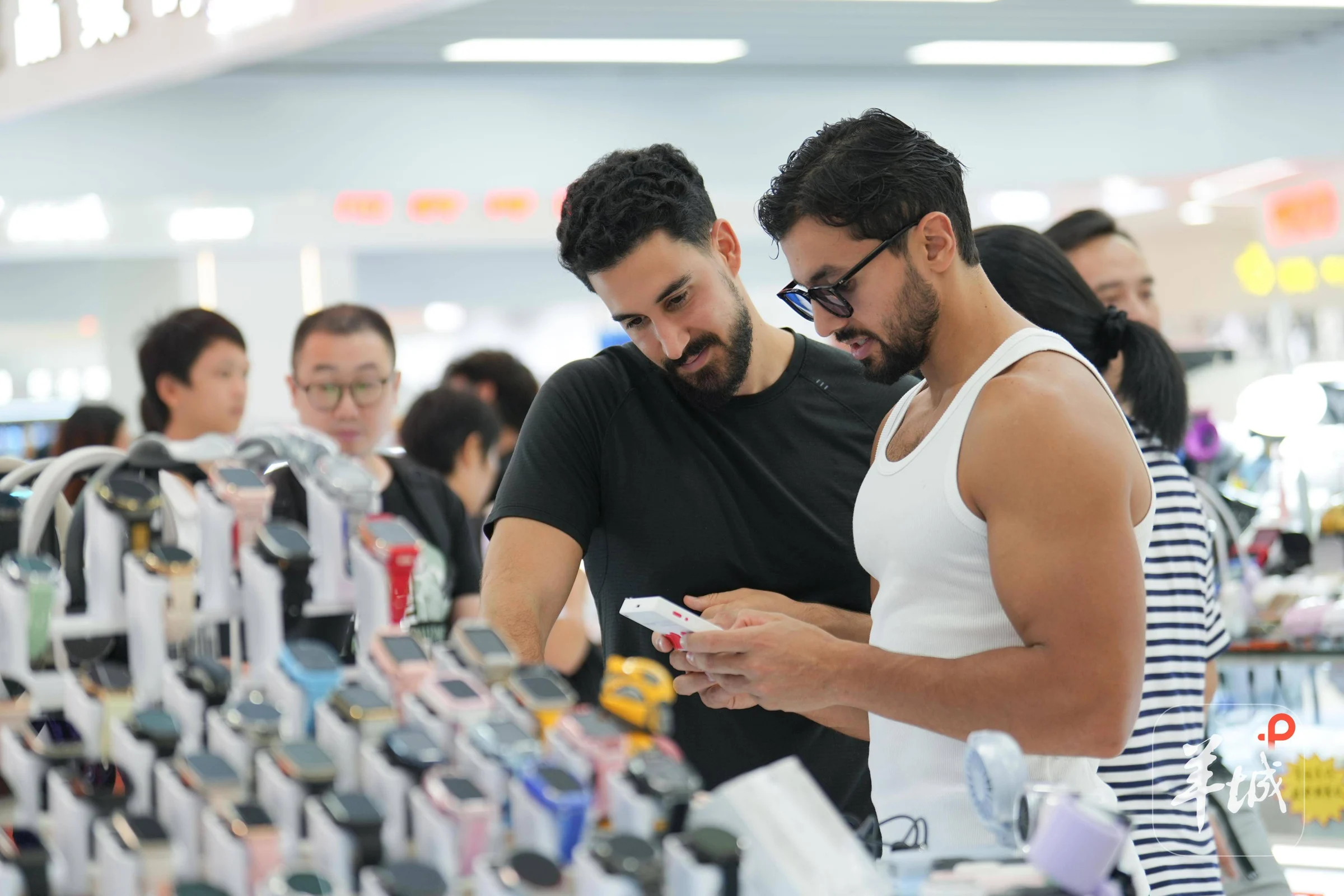 Huaqiangbei Electronics Market 2026: What to Buy & How